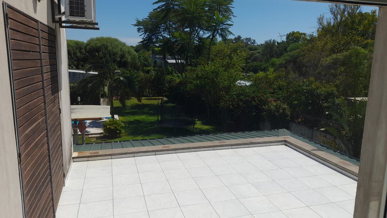 Imagen de la propiedad CASA DE DOS PLANTAS EN VENTA 